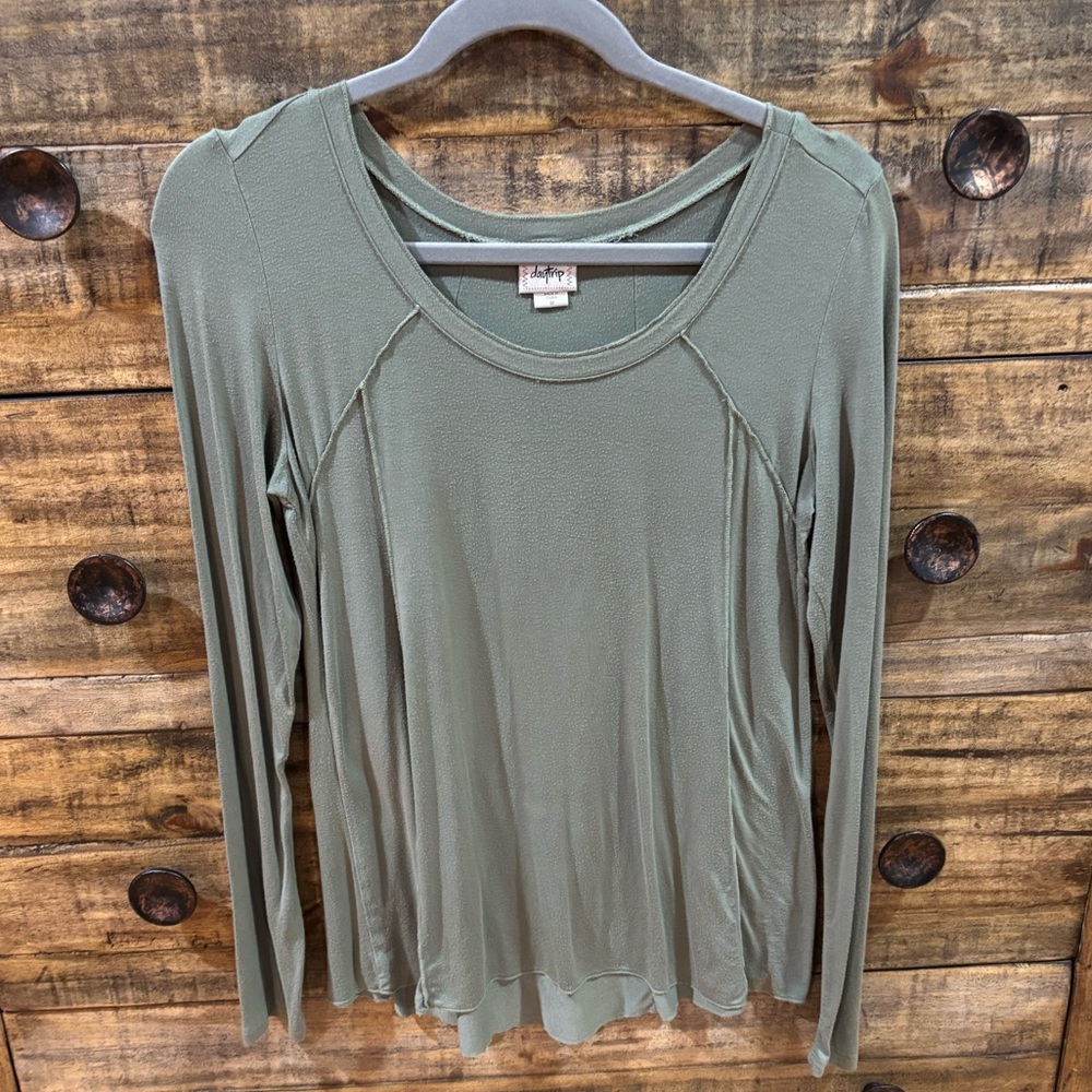 Daytrip Olive Green Long Sleeve‎ Tee